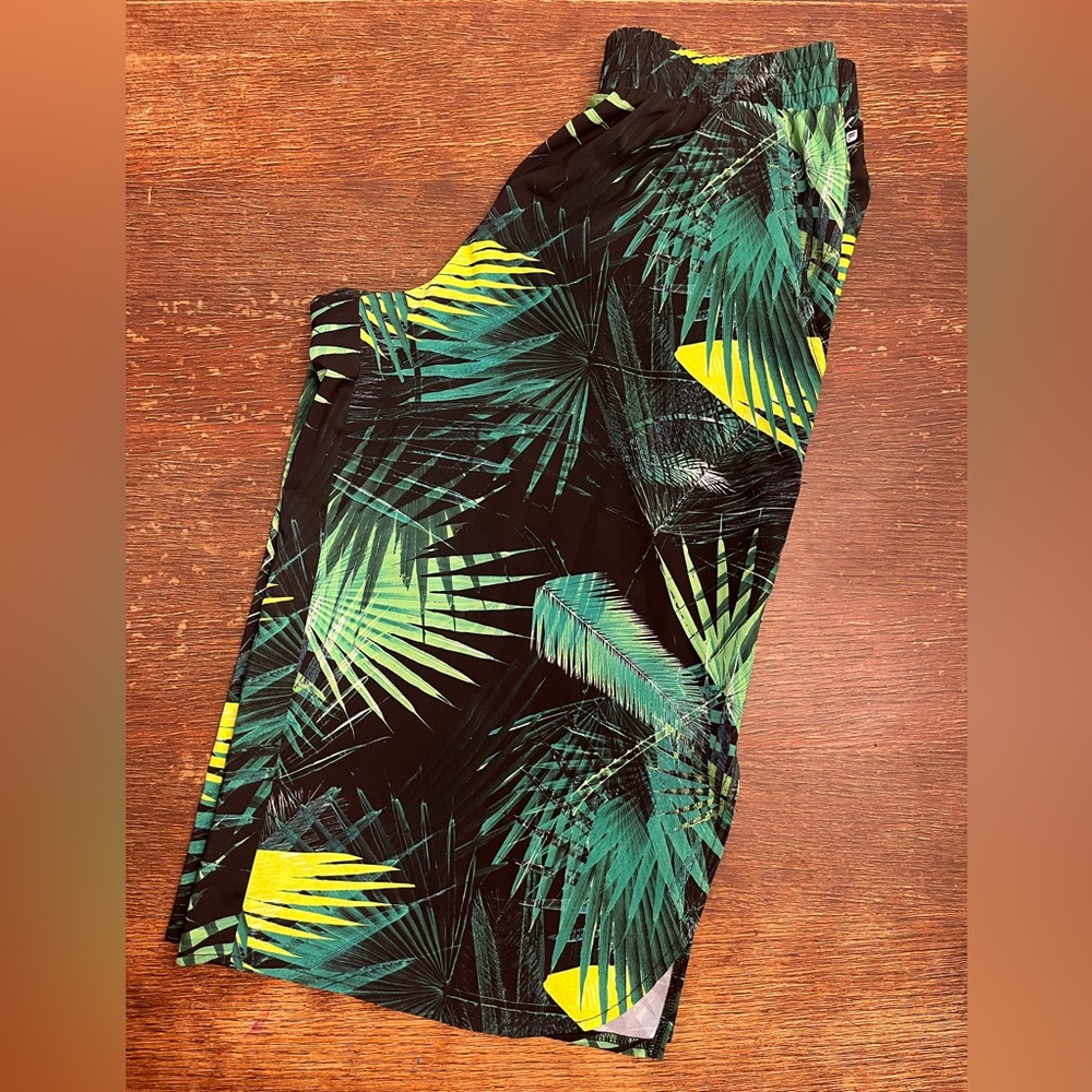 Fabletics Black and Green Kate Culottes